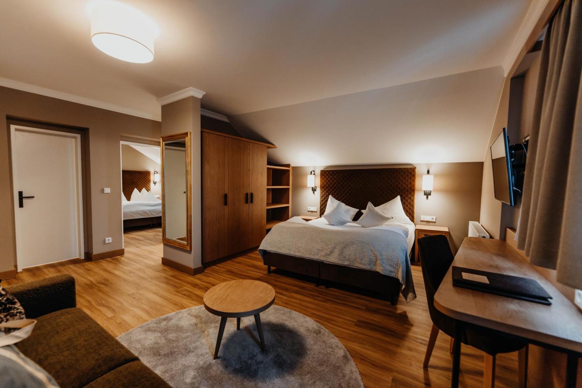 Post Seefeld - Wellnesshotel Tirol Seefeld in Tirol Room photo